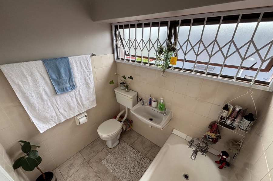 2 Bedroom Property for Sale in Goodwood Estate Western Cape